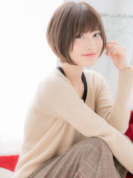 大人かわいい前下がり小顔マッシュショートa